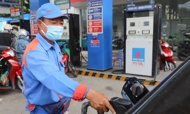 Цены на бензин во Вьетнаме выросли на 20%