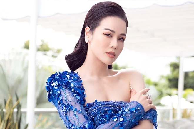 «Богатая дама шоу-бизнеса» Нят Ким Ань живет на вилле площадью 200 м2, занимается духовными практиками и скрывает свою личную жизнь.