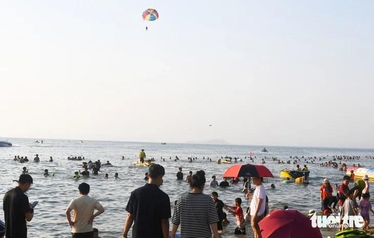 На праздники 30 апреля в Хатьене не забудьте посетить «Lộc Trĩ thôn cư», «Tiêu Tự thần chung» и «Bình San điệp thúy».