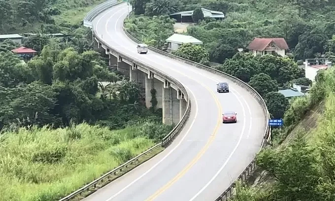 Вьетнам предлагает построить скоростную автомагистраль стоимостью 2 млрд долларов, соединяющую Ханойский коридор с китайской границей