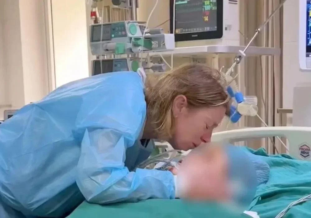 С трудом сдерживая эмоции, история молодой британской туристки, ставшей донором органов во Вьетнаме.